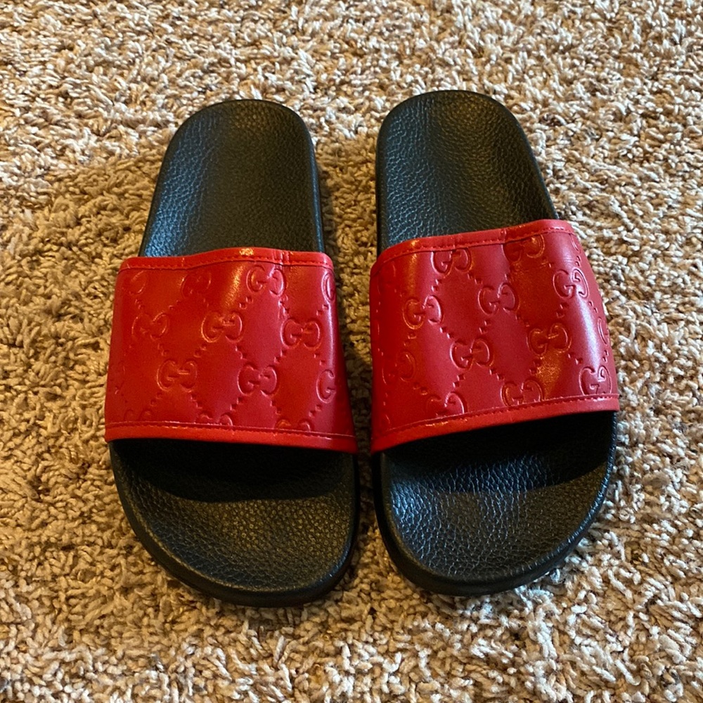 Womens Gucci sandals size 8
